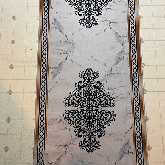 Modern Simplicity Crystal Velvet Runner Rug - Fashionable Printed Marble Pattern - Picture 5 of 7